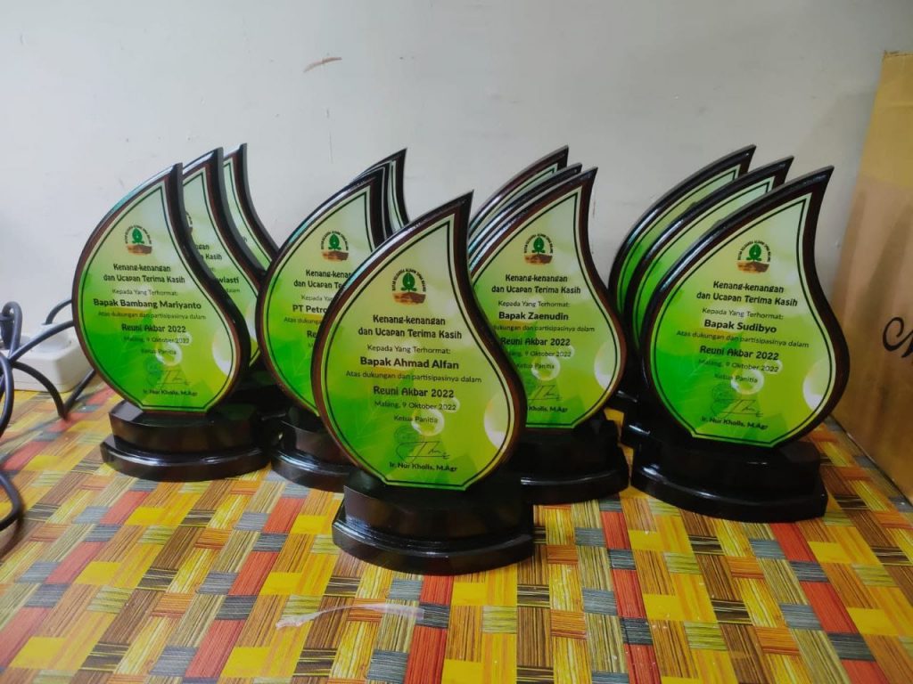  Plakat Kayu Murah Surabaya
