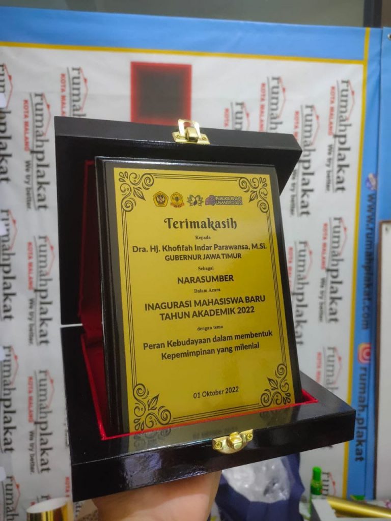 Plakat Kayu Layar Gresik